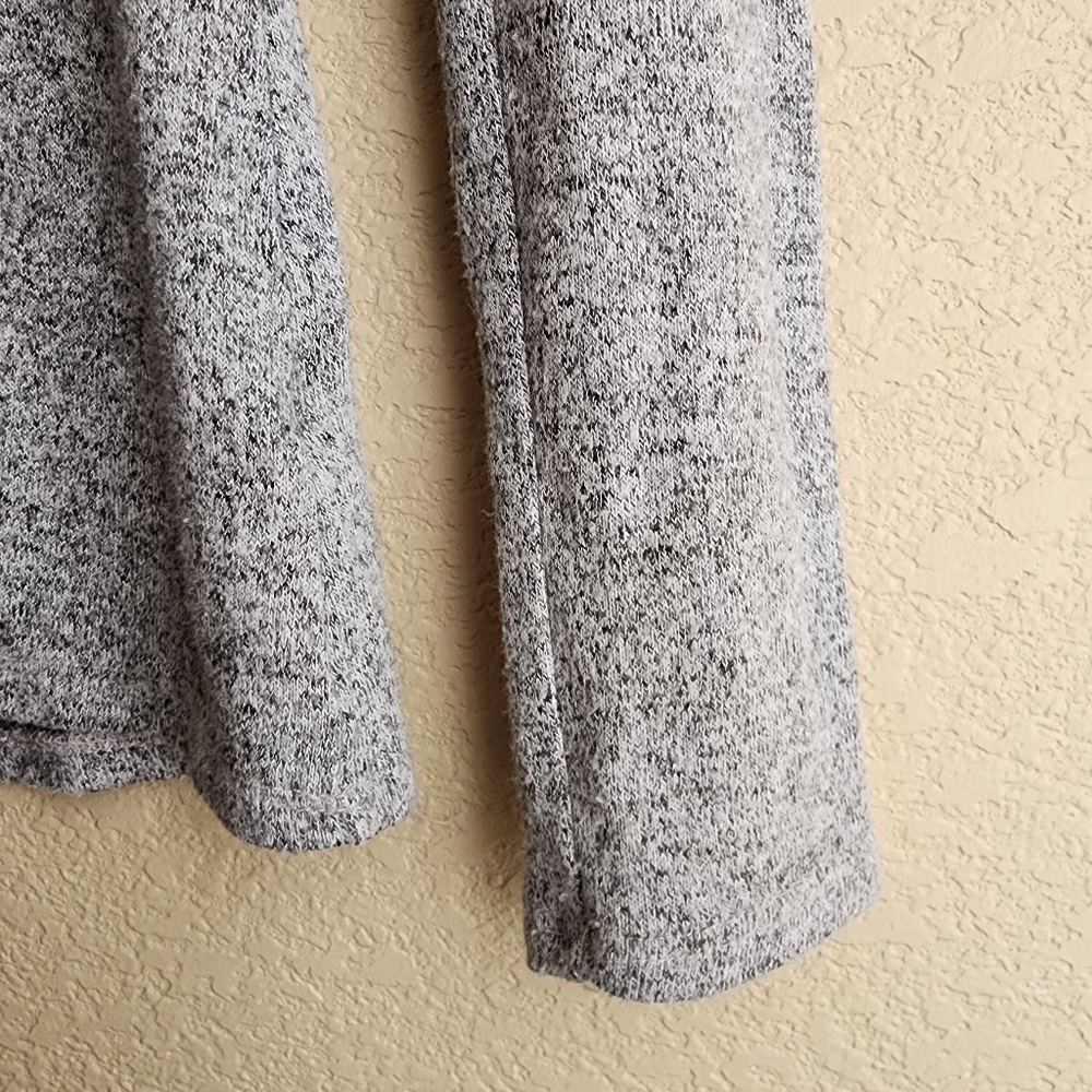 Express One Eleven Gray V-Neck Long Sleeve Sweater Size M - Picture 5 of 11